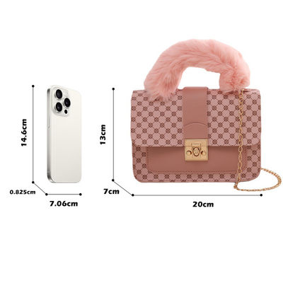 冬の羊毛とPUのミニバッグ