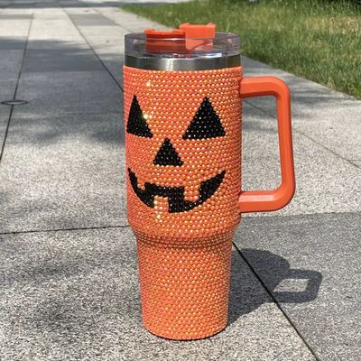 ハロウィーンのデザイン 40オンス ププキンパターンとステンレス鋼のライストーンタンブラー