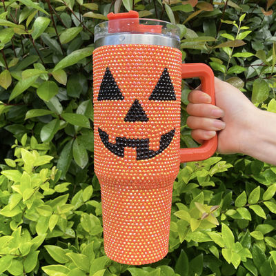 ハロウィーンのデザイン 40オンス ププキンパターンとステンレス鋼のライストーンタンブラー